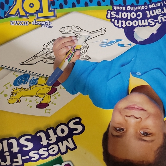 Crayola color wonder mess free Toy Story edition  brand new - Picture 3 of 3